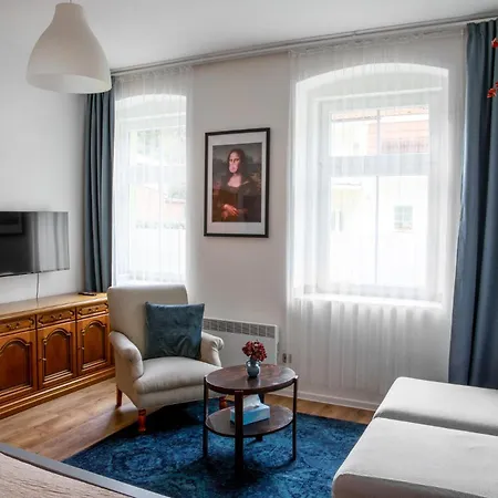 Johann - Near & Nature Apartament